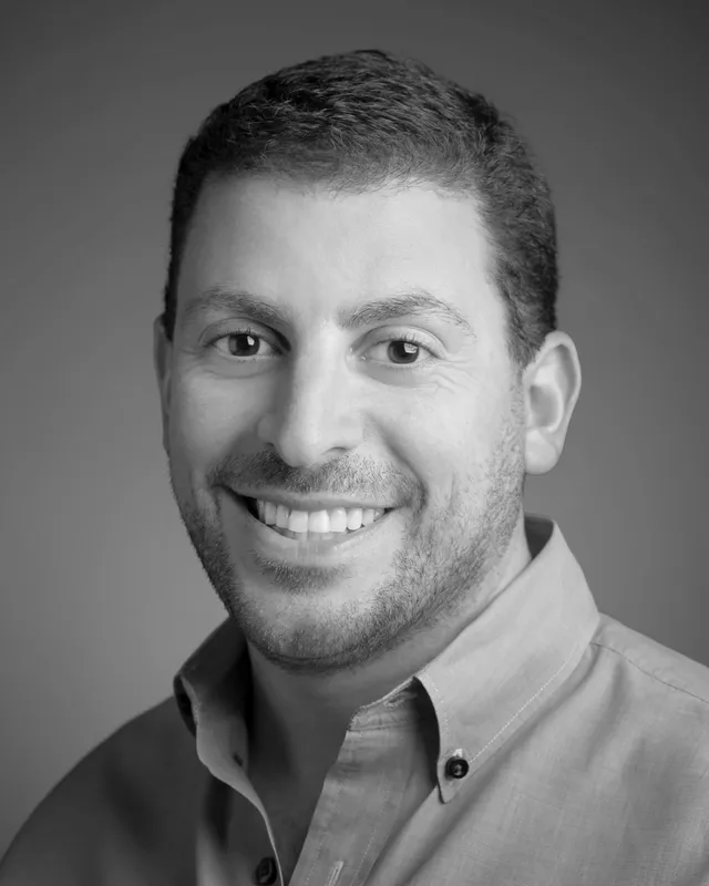 Adrian Aoun headshot
